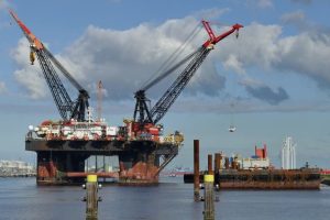 جرثقیل‌بارج‌ سنگین و توان بلندبرداری آنها در دریا