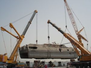 اجاره جرثقیل شبانه‌روزی و مزایای آن